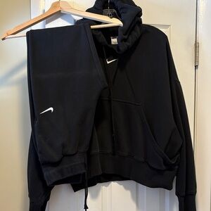 Nike Women's Black Hoodie and Joggers Set